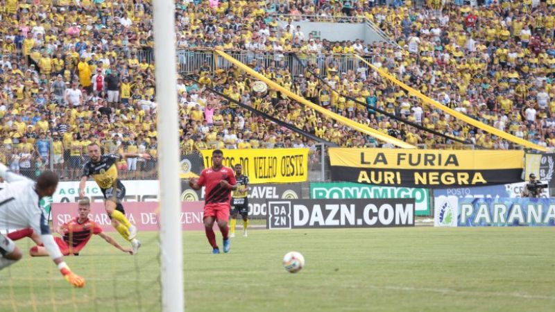 Quem ganhou o jogo de hoje? Nossa torcida, FC Cascavel e Athletico